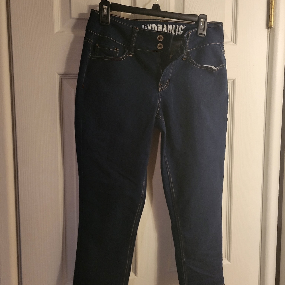 Hydraulic Capris